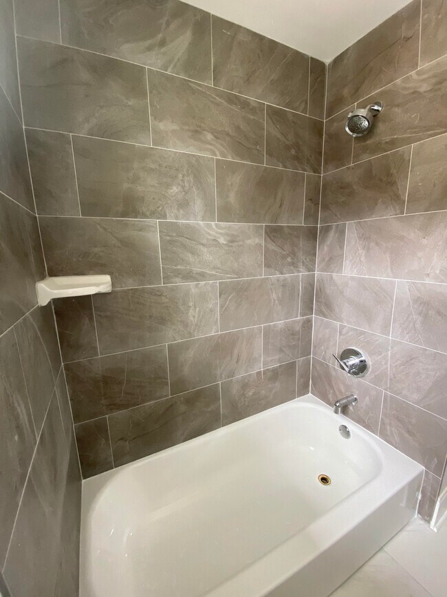 Shower - 4918 Eastern St