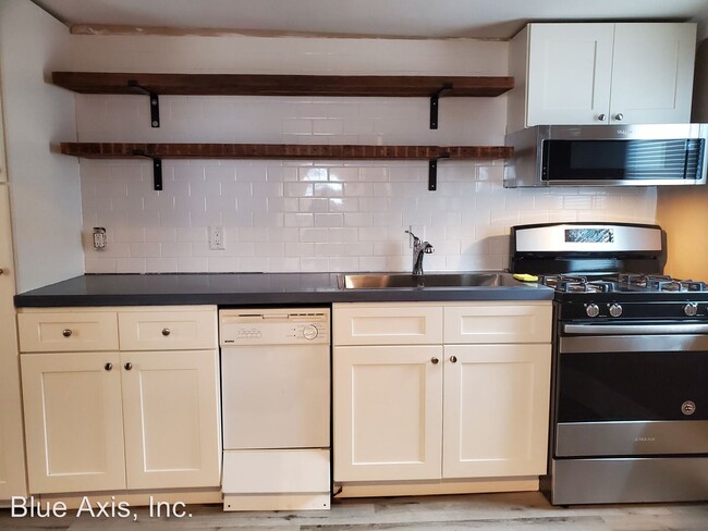 Building Photo - 2 br, 1 bath House - 518 Caroline St