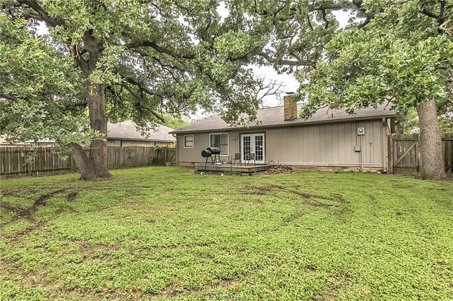 Building Photo - 1306 Hardwood Ln