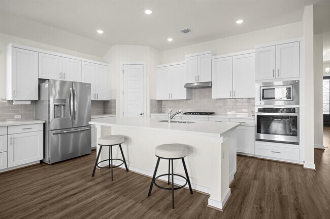 Building Photo - 119 James Rose Ln