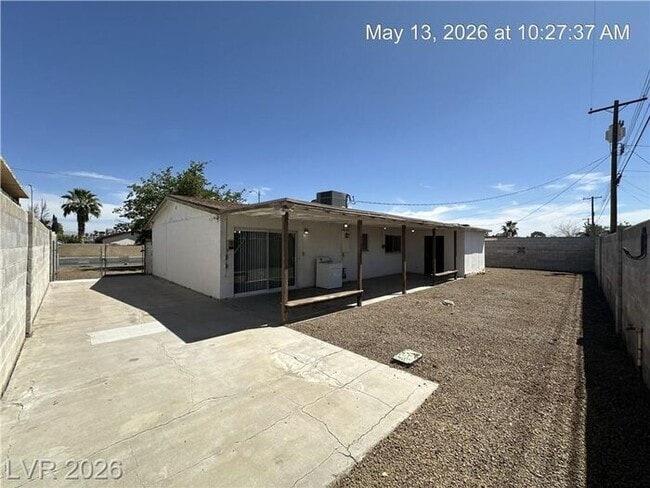 Building Photo - Cozy 4-Bedroom Home Near Las Vegas Strip with Large Yard & Covered Patio