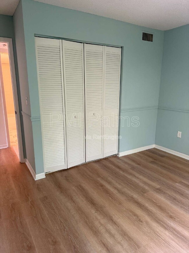 Building Photo - 1236 Pine Ridge Cir W
