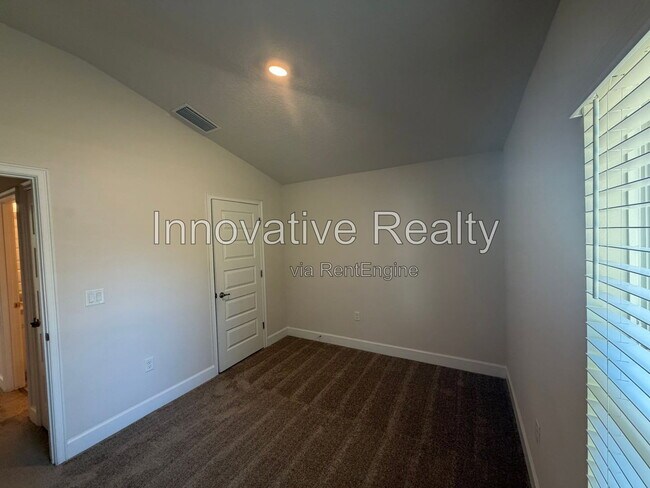 Building Photo - 2313 Angel Fish Loop