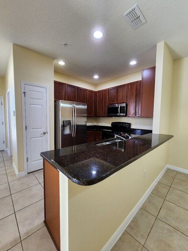 Building Photo - Gorgeous 3-Bedroom, 2.5-Bathroom Townhome in Orlando