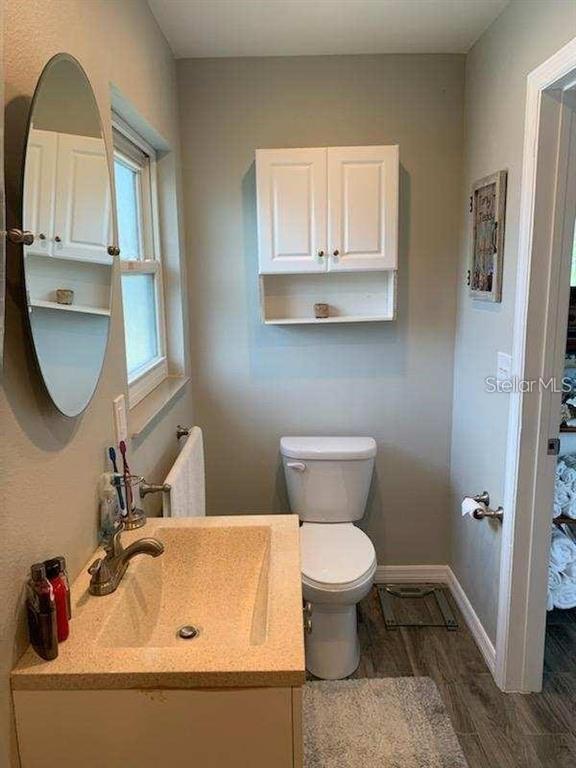 Building Photo - 527 Eastview Rd