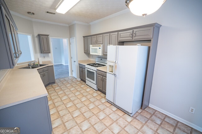 Building Photo - 609 Alyssa Dr