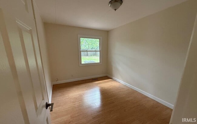 Building Photo - 1111 Riverton Dr