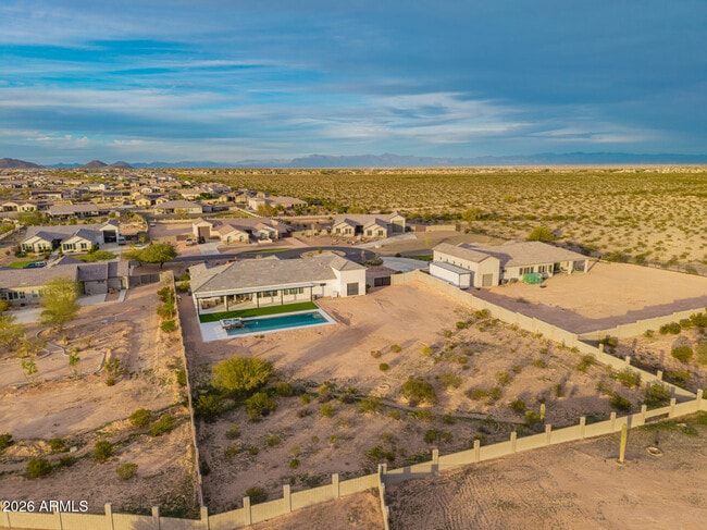 Building Photo - 267 W Amherst St