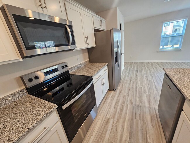 Building Photo - Brand New Townhome in Great North Charlott...