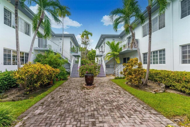 Building Photo - 9280 Bay Harbor Terrace