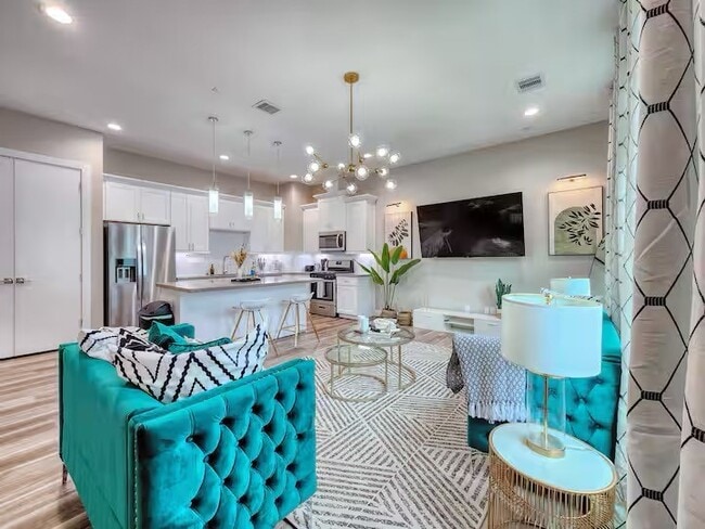 Building Photo - 240 Julia St