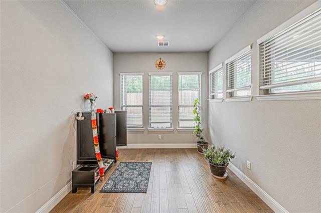 Building Photo - 13261 Jonata St