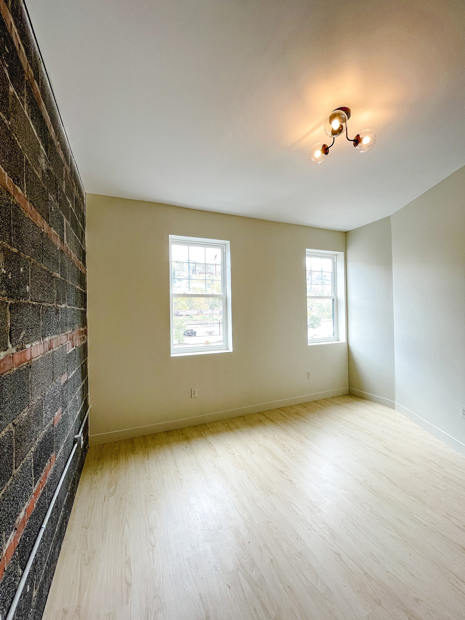 Building Photo - 736 Park Ave NW