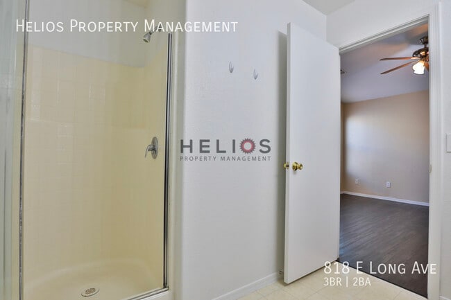 Building Photo - 818 E Long Ave