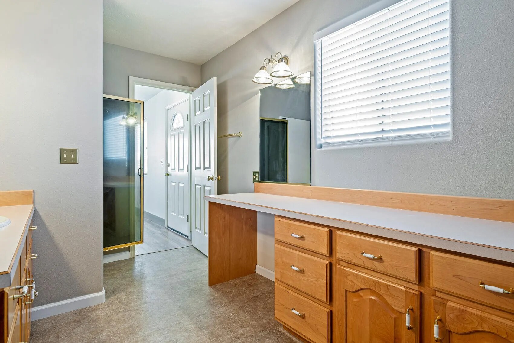 Building Photo - 1852 N Wedgewood Ln