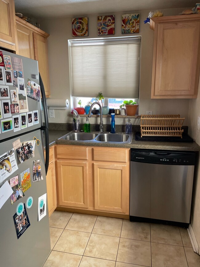 Building Photo - 2326 Lowell Blvd