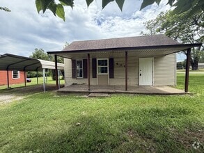 Building Photo - 410 W Argyle Ave