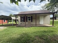 Building Photo - 410 W Argyle Ave