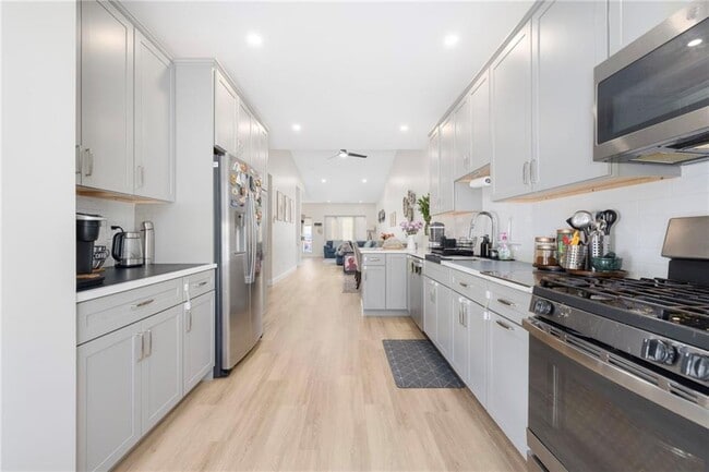 Building Photo - 46 W Valley Cir