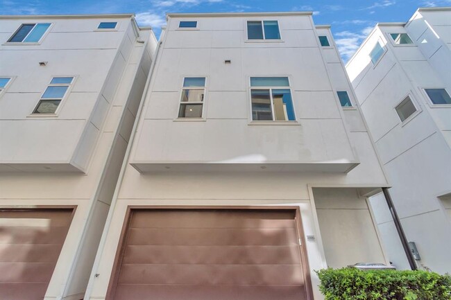 Building Photo - 3209 Garrow St