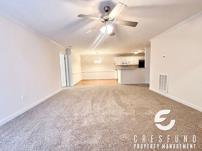 Building Photo - 2 Bed, 2 Bath - BRAND NEW CARPET!!! READY FOR MOVE IN TODAY!