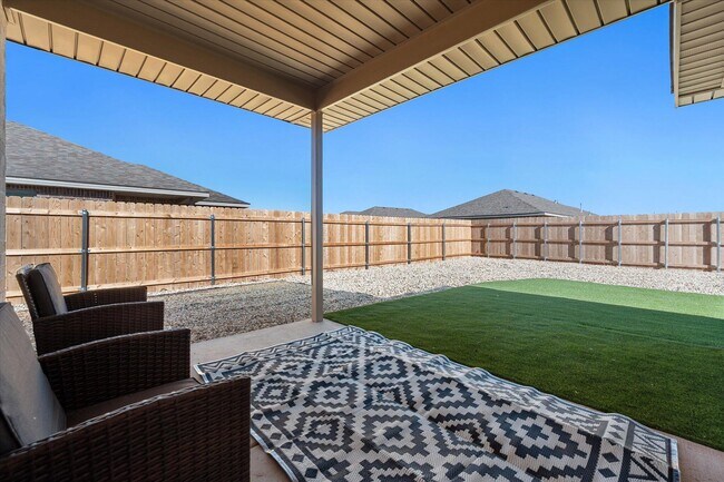 Building Photo - 2133 Langford Ave