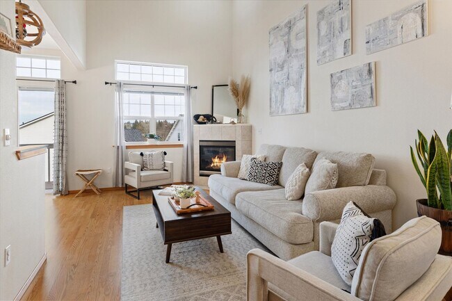 Building Photo - Beautiful 3 bedroom 2.5 bathroom Lake Stevens home!