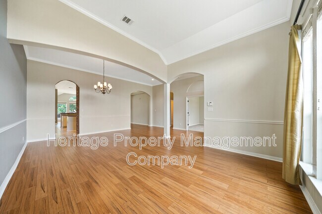Building Photo - 8627 Magdalena Run