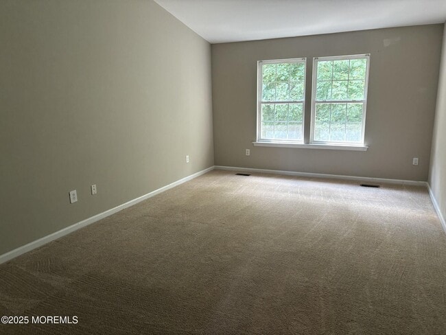 Building Photo - 10 Windward Drive