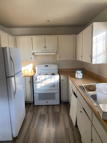 Building Photo - 11752 Slater St