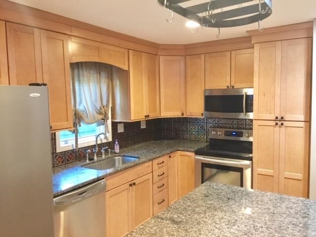 Building Photo - 89 Ericson Rd