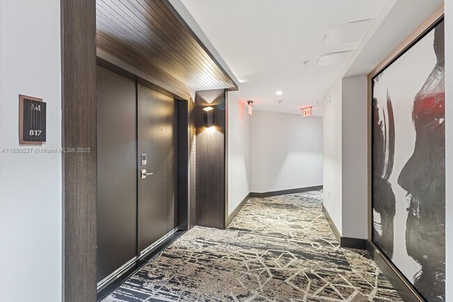 Building Photo - 301 Altara Ave