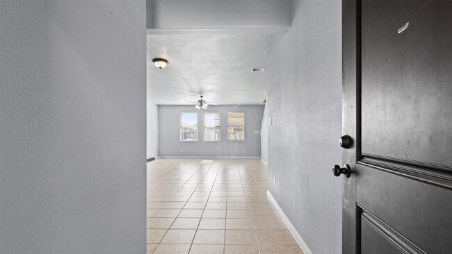 Building Photo - 2435 Ft Baldy Trl