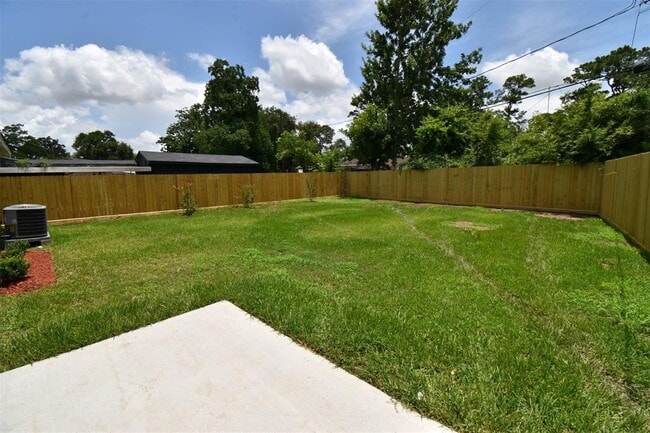 Building Photo - 5430 N Crooked Creek Dr