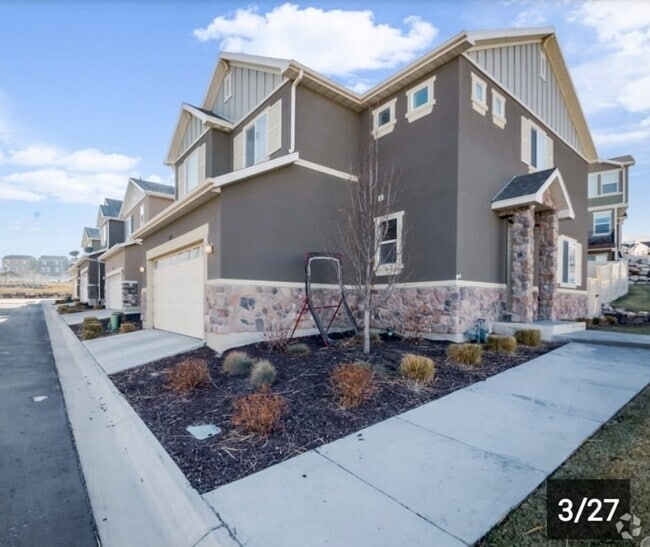 Building Photo - 269 W Willow Creek Dr