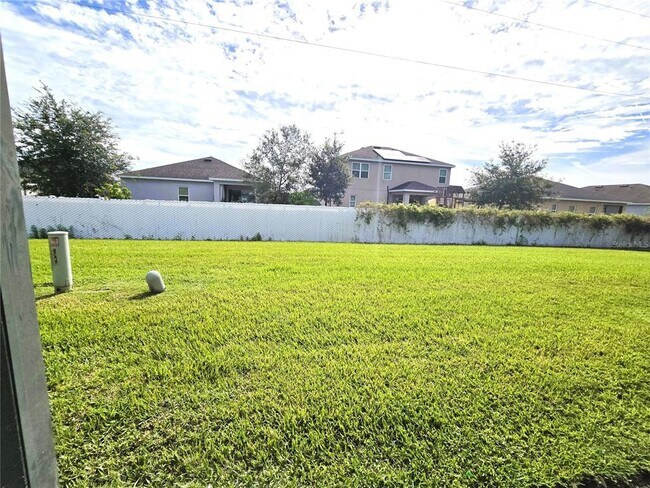Building Photo - 2407 King Oak Ct