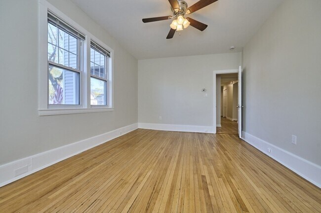 Building Photo - 715 Truman Pkwy