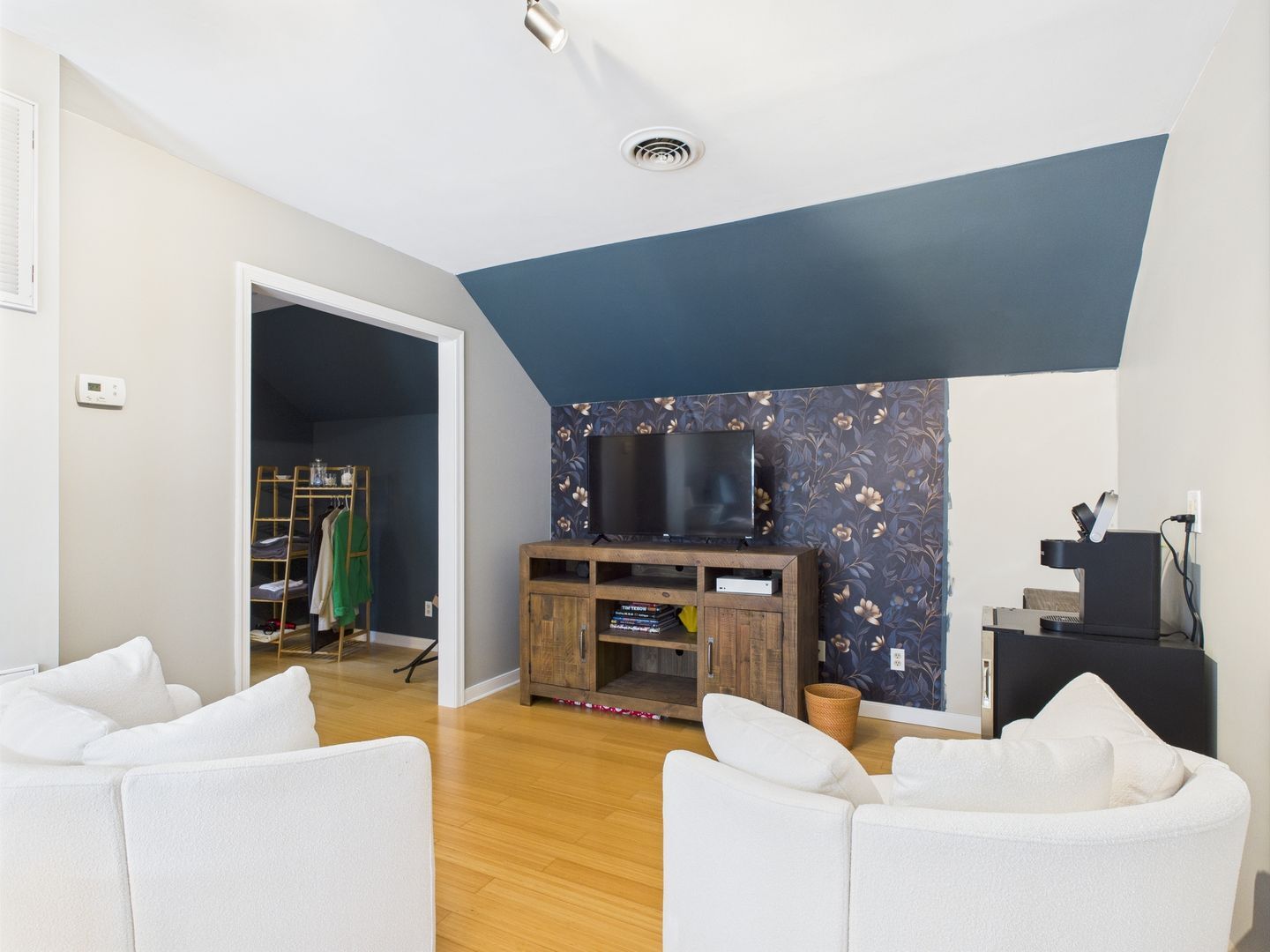 Building Photo - 1409 Landis Dr