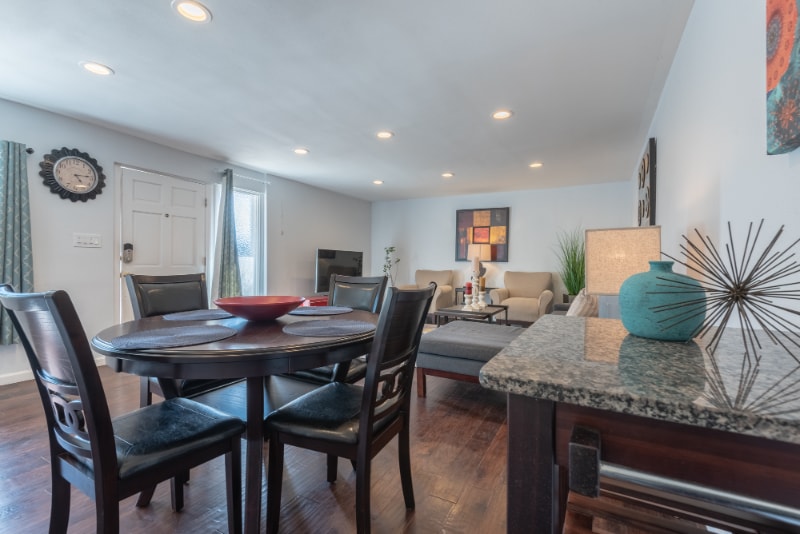 Building Photo - 3617 Sunswept Dr