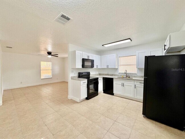 Building Photo - 8108 N 11th St