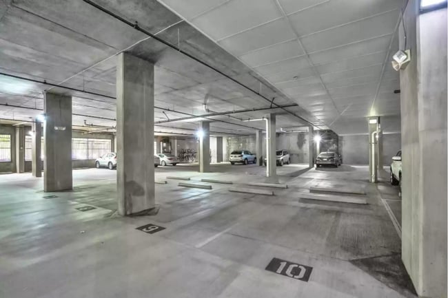 Building Photo - 155 E Broad St