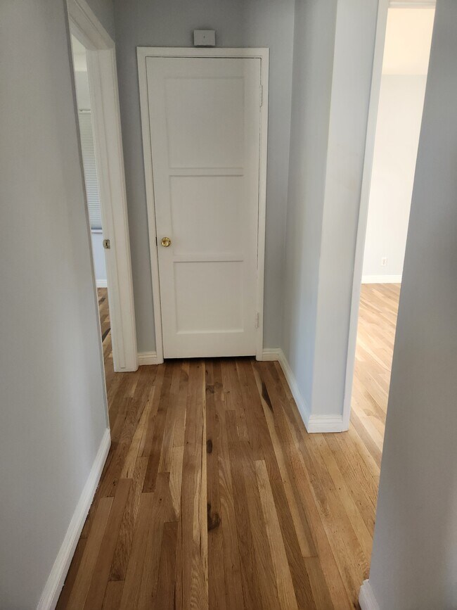 Building Photo - 17832 Rhoda St