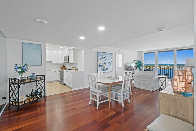 Building Photo - 1701 S Flagler Dr