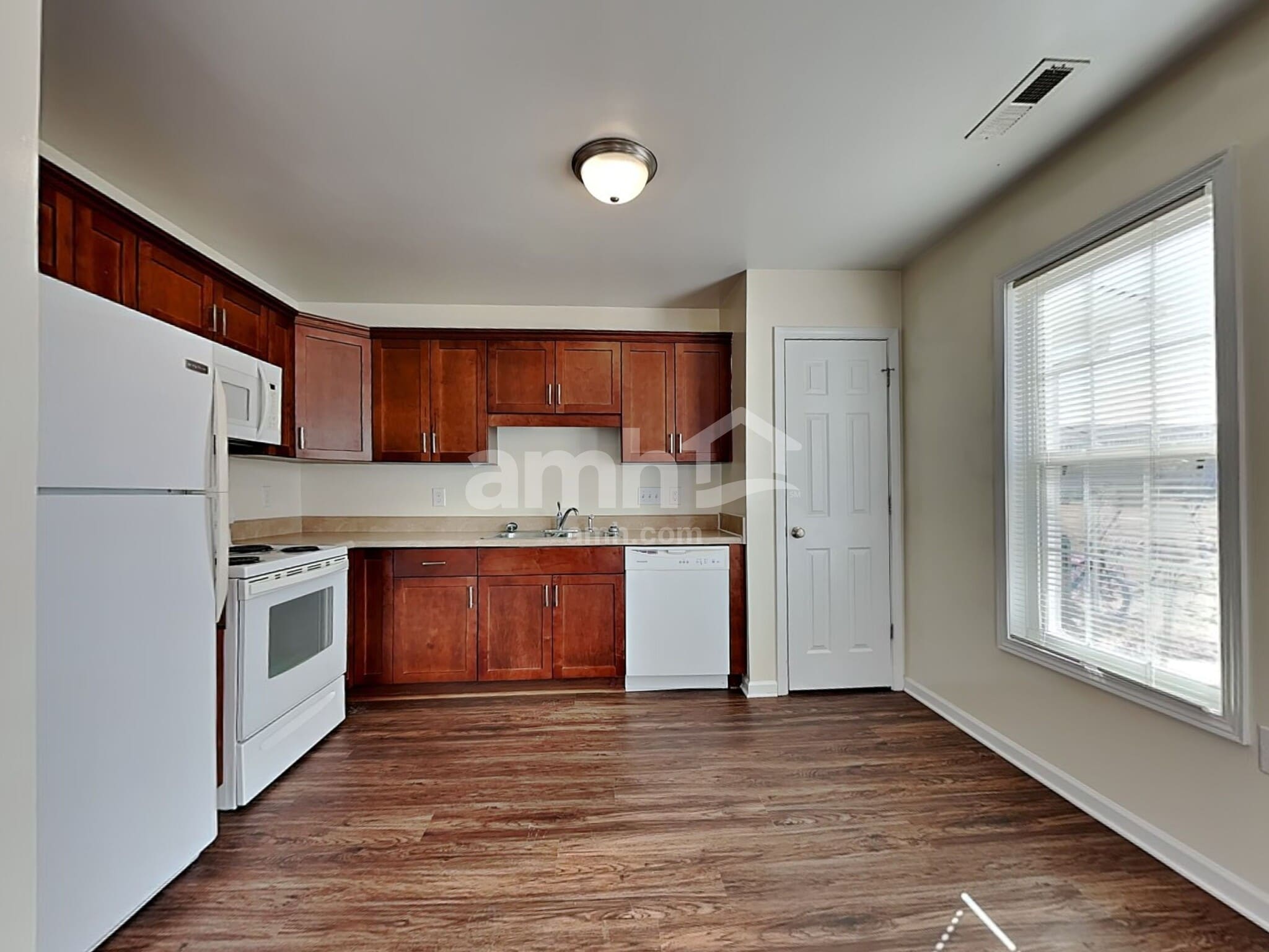 Building Photo - 103 Wolf Creek Ln