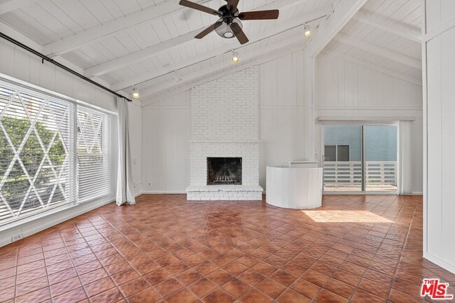 Building Photo - 112 Fleet St