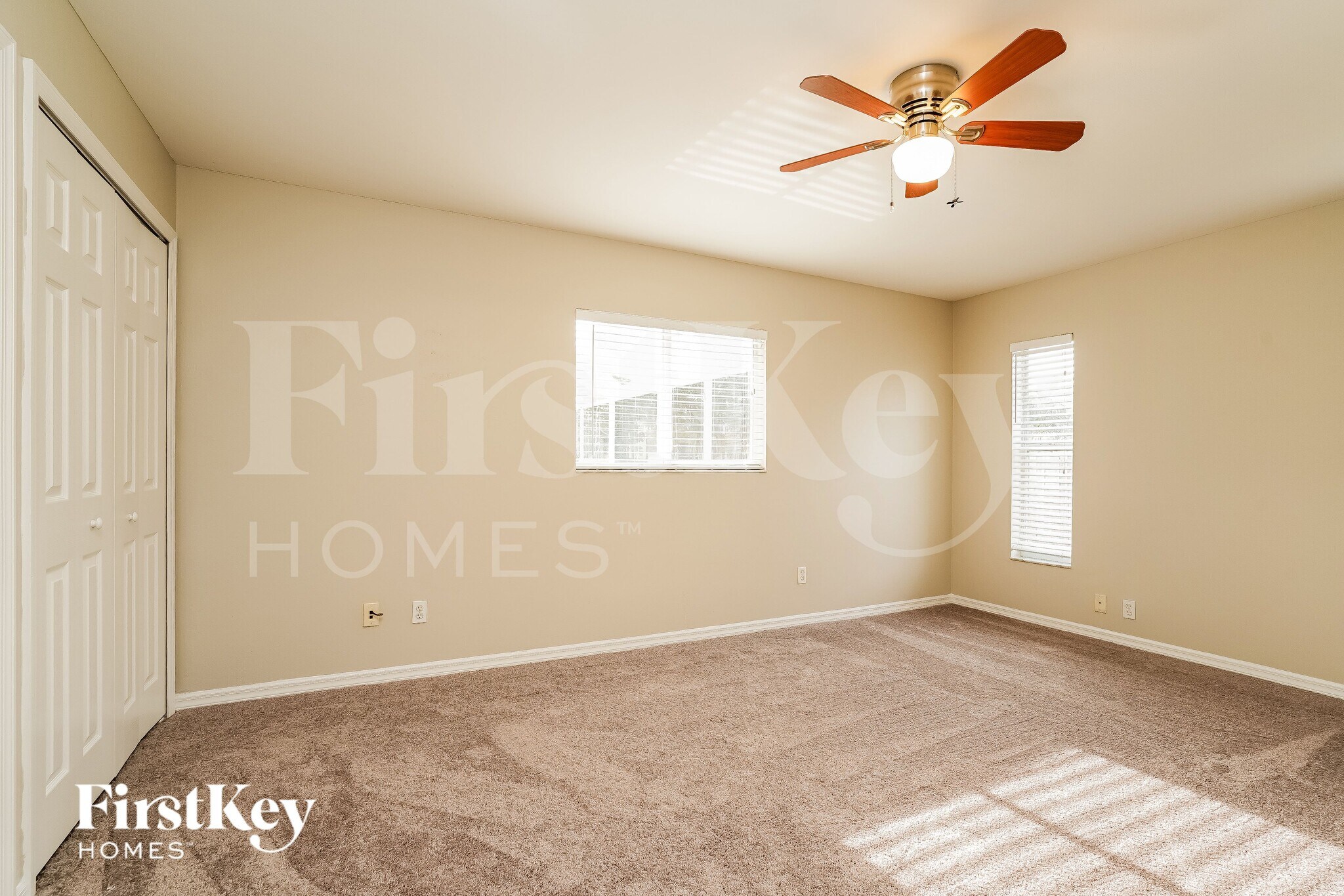 Building Photo - 2709 SW 4th Ave