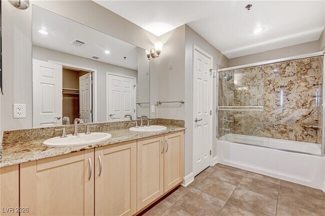 Building Photo - 150 S Las Vegas Blvd