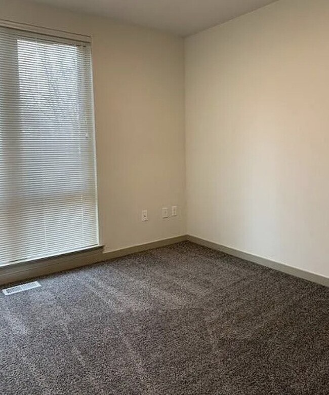 Building Photo - 2720 Coho Way