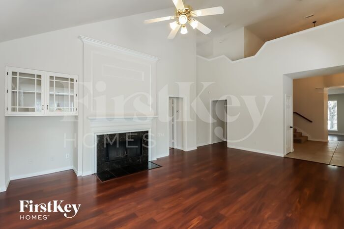 Building Photo - 10310 E Crosby Ln