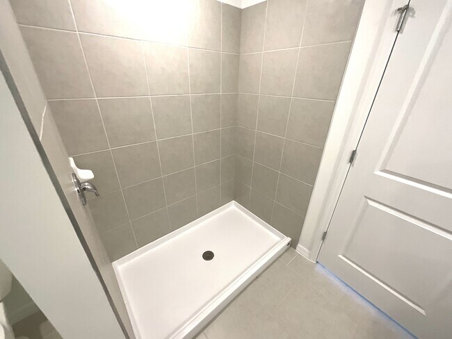 Building Photo - 11961 Savanna Lks Blvd